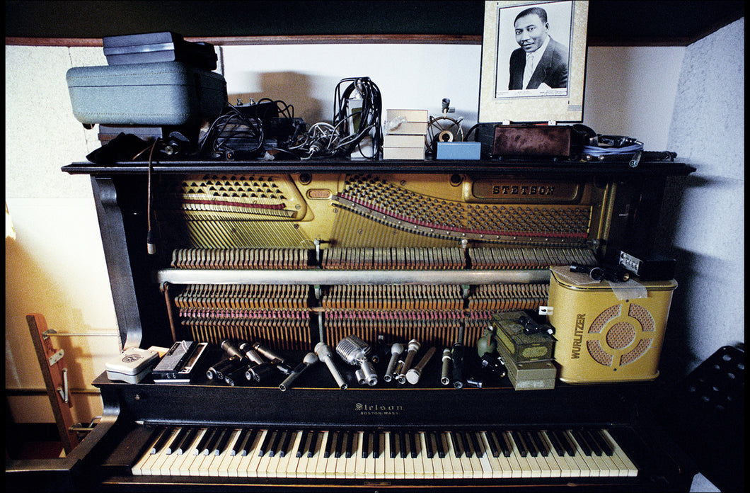 Dan Auerbach's Studio (2010)